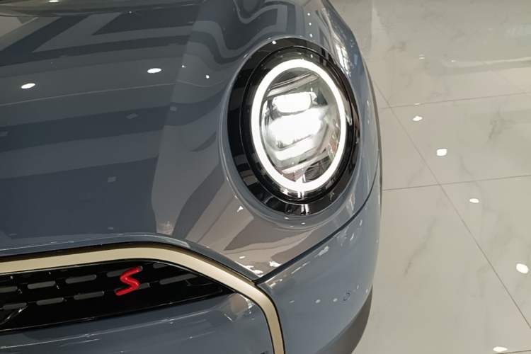 Used MINI 2025 2.0T COOPER S CABRIO Limited Edition Daylight Stardust Color Left Front Headlight