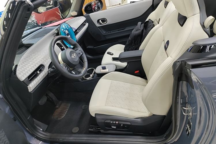 Used MINI 2025 2.0T COOPER S CABRIO Limited Edition Daylight Stardust Color Left Front Seat