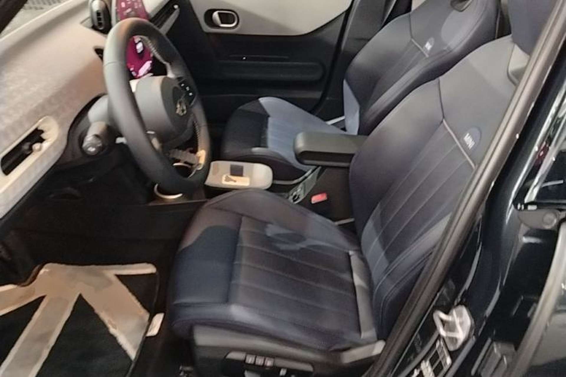 Used MINI 2025 2.0T COOPER S Artist Five-Door Edition Left Front Seat