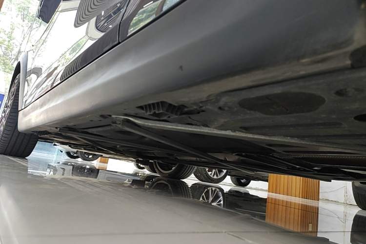 Used MINI 2025 2.0T COOPER S CABRIO Limited Edition Daylight Stardust Color Left Side Sill