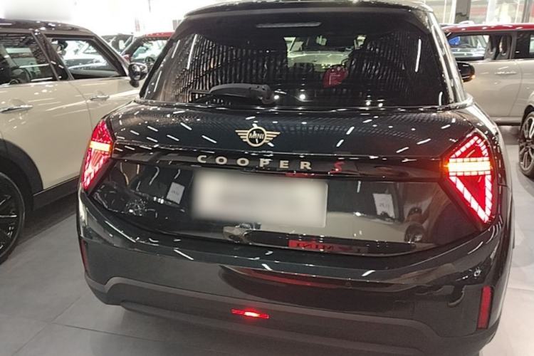 Used MINI 2025 2.0T COOPER S Artist Five-Door Edition Rear