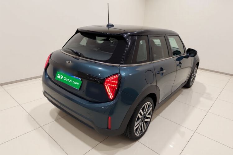 Used MINI 2025 1.5T COOPER Classic Edition Five-Door Version Rear Right 45 Deg