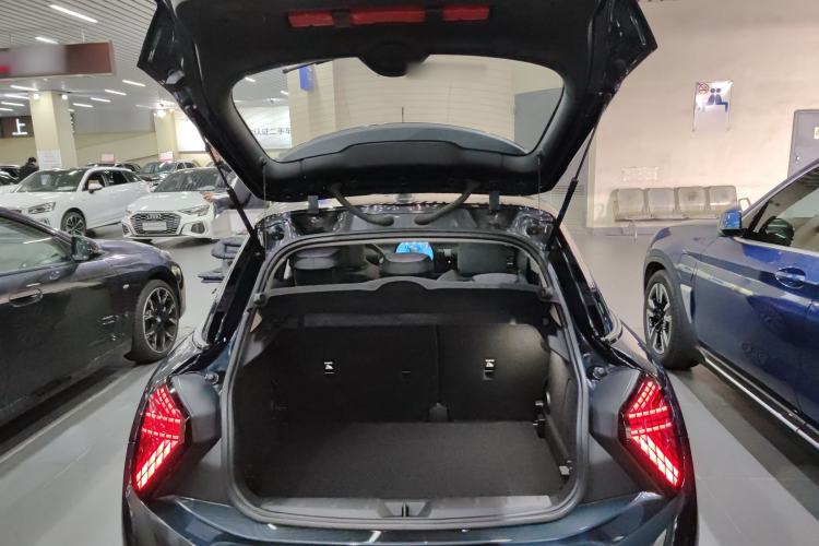 Used MINI 2025 1.5T COOPER Classic Edition Five-Door Version Trunk