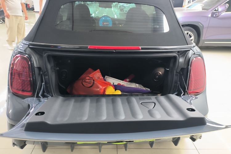 Used MINI 2025 2.0T COOPER S CABRIO Racing Driver Trunk