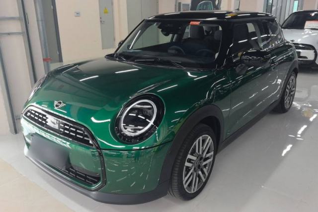 Used MINI 2025 1.5T COOPER Classic Edition