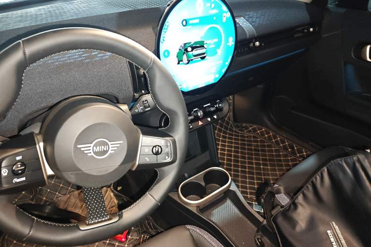 Used MINI 2025 1.5T COOPER Classic Edition Audio And AC Panel