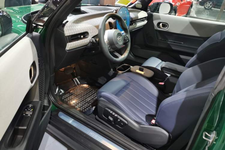 Used MINI 2025 2.0T COOPER S Artist Driver Seat