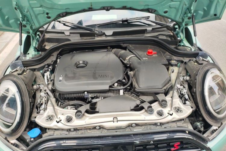 Used MINI 2025 2.0T COOPER S Artist Engine Bay