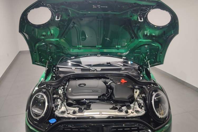 Used MINI 2025 1.5T COOPER Classic Edition Engine Bay