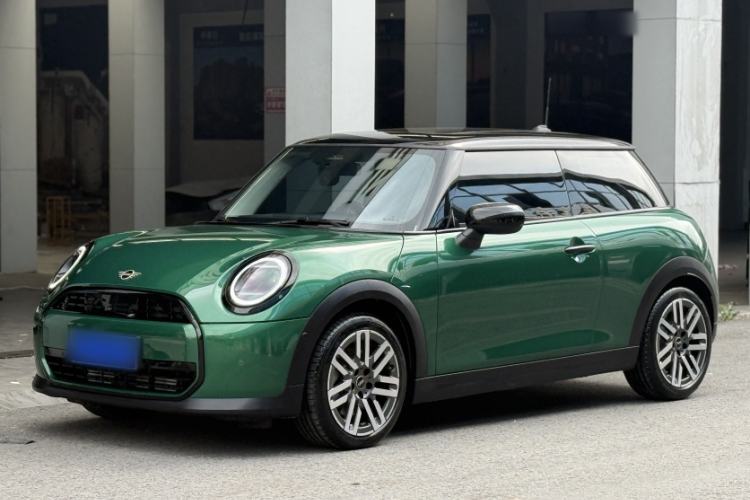 Used MINI 2025 1.5T COOPER Classic Edition Exterior 2