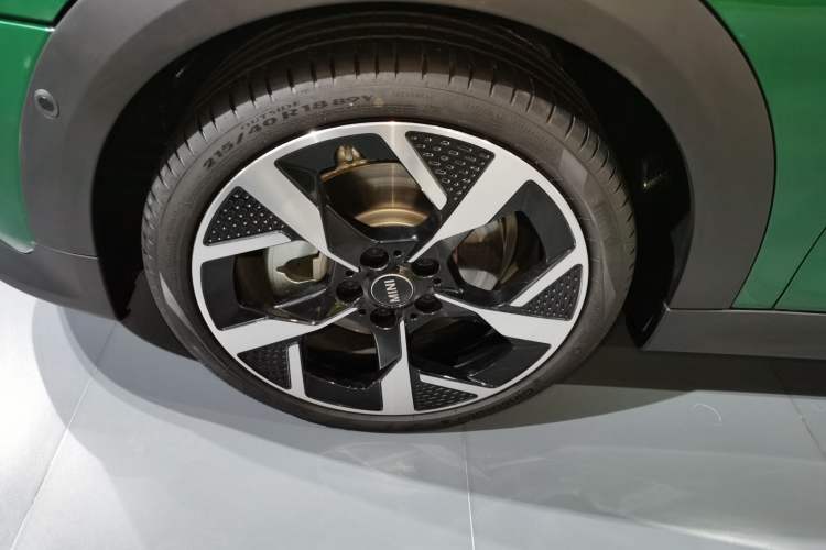 Used MINI 2025 2.0T COOPER S Artist Exterior 4