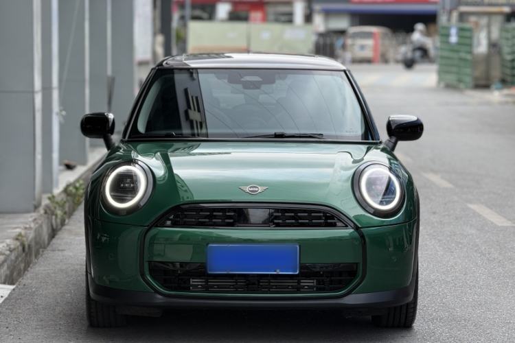 Used MINI 2025 1.5T COOPER Classic Edition Exterior 4