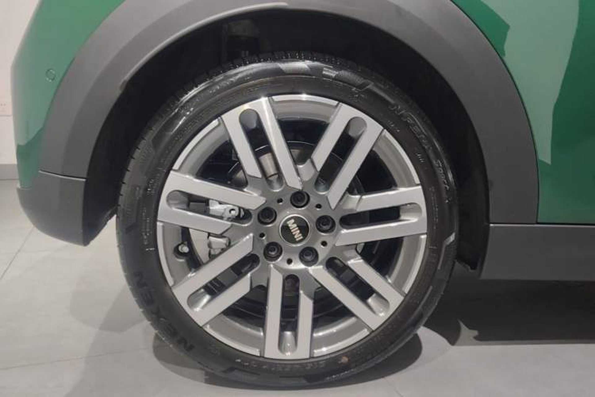 Used MINI 2025 1.5T COOPER Classic Edition Exterior 5