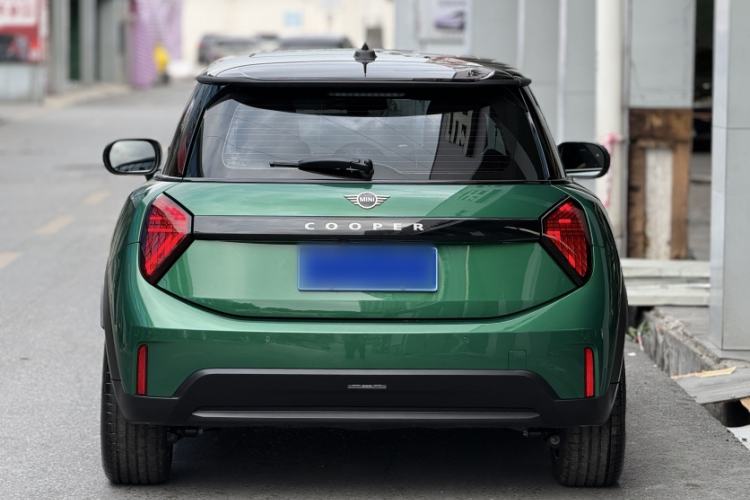 Used MINI 2025 1.5T COOPER Classic Edition Exterior 8