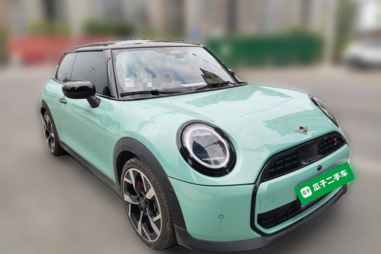 Used MINI 2025 2.0T COOPER S Artist Front Right 45 Deg