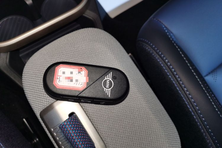 Used MINI 2025 2.0T COOPER S Artist Interior 1