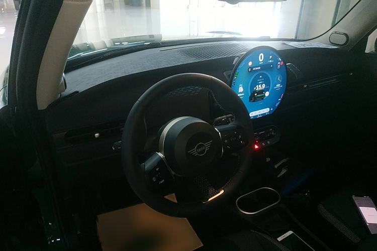 Used MINI 2025 1.5T COOPER Classic Edition Interior 2