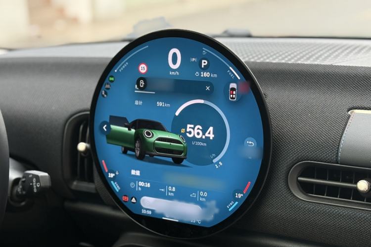 Used MINI 2025 1.5T COOPER Classic Edition Interior 4
