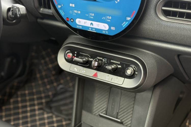 Used MINI 2025 1.5T COOPER Classic Edition Interior 6