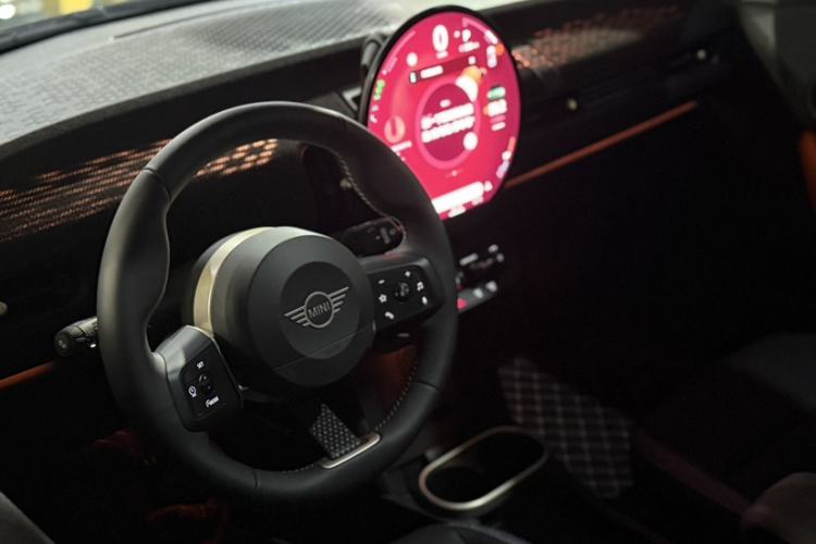Used MINI 2025 1.5T COOPER Classic Edition Interior 7