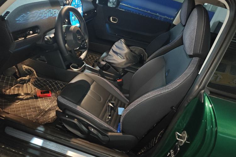 Used MINI 2025 1.5T COOPER Classic Edition Left Front Seat