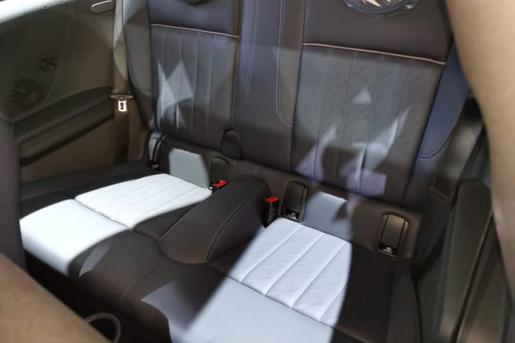 Used MINI 2025 2.0T COOPER S Artist Left Rear Seat