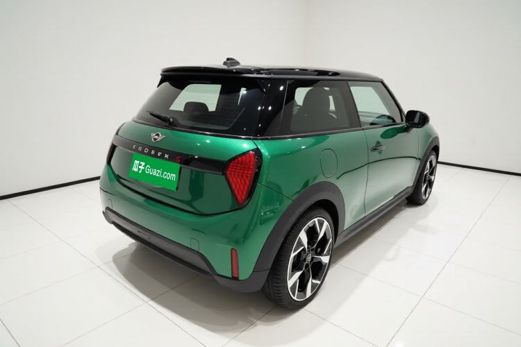 Used MINI 2025 2.0T COOPER S Artist Rear Right 45 Deg