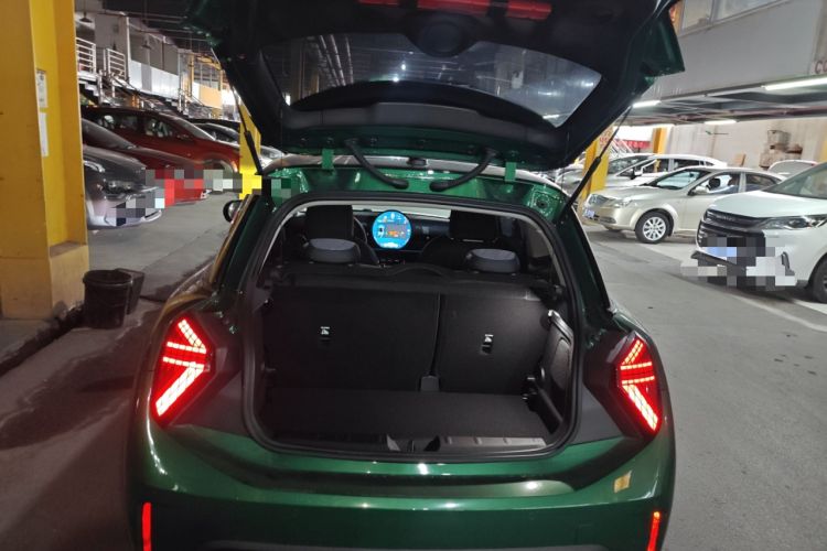 Used MINI 2025 1.5T COOPER Classic Edition Trunk