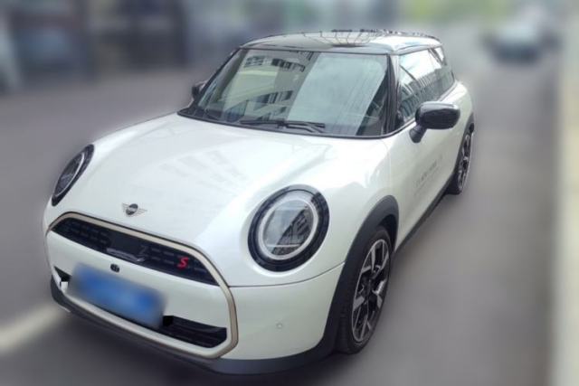 Used MINI 2025 2.0T COOPER S Artist