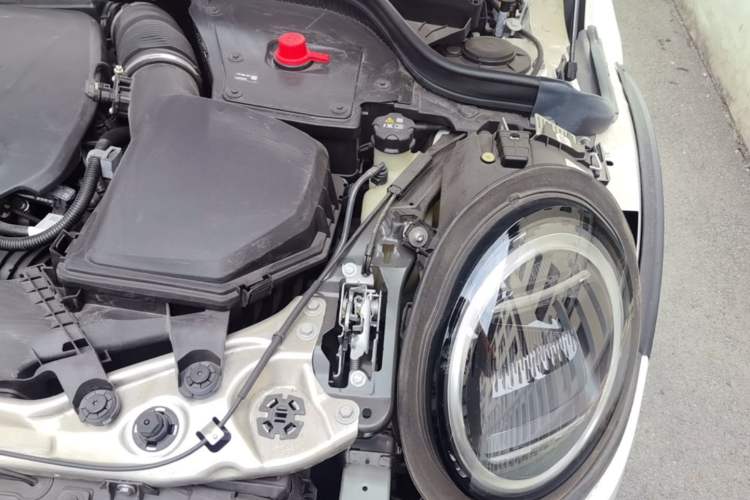 Used MINI 2025 2.0T COOPER S Artist Engine Bay Left