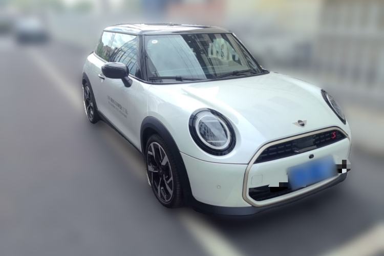 Used MINI 2025 2.0T COOPER S Artist Front Right 45 Deg