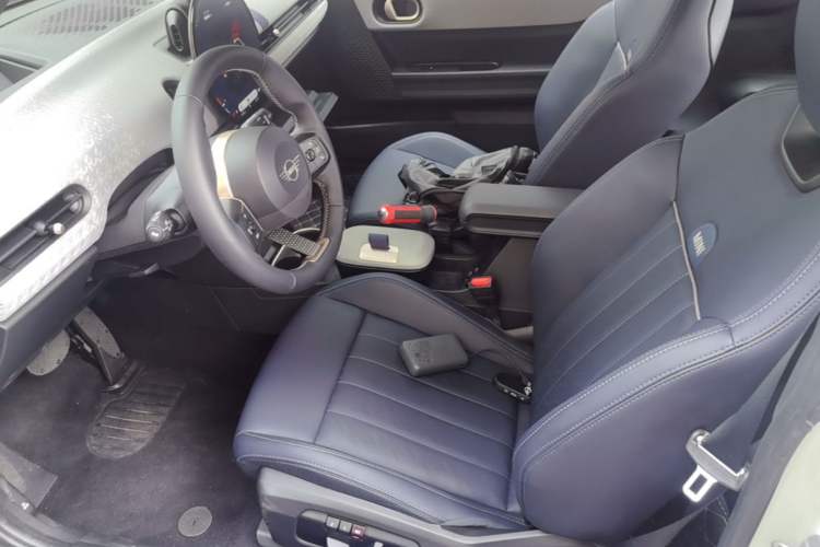 Used MINI 2025 2.0T COOPER S Artist Left Front Seat