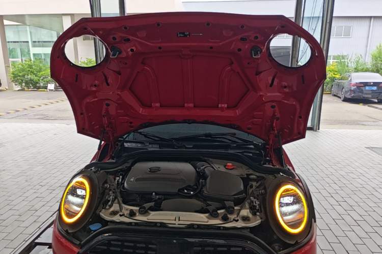 Used MINI 2025 1.5T COOPER Classic Edition Engine Bay