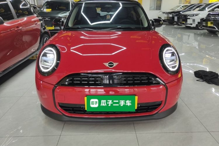Used MINI 2025 1.5T COOPER Classic Edition Front