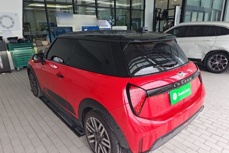 Used MINI 2025 1.5T COOPER Classic Edition Rear Left 45 Deg