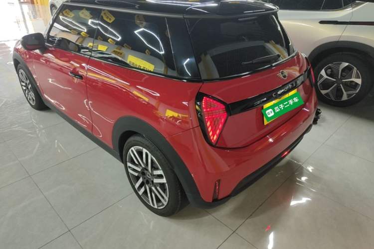 Used MINI 2025 1.5T COOPER Classic Edition Rear Left 45 Deg