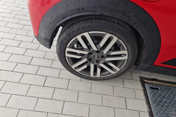 Used MINI 2025 1.5T COOPER Classic Edition Right Rear Wheel Hub