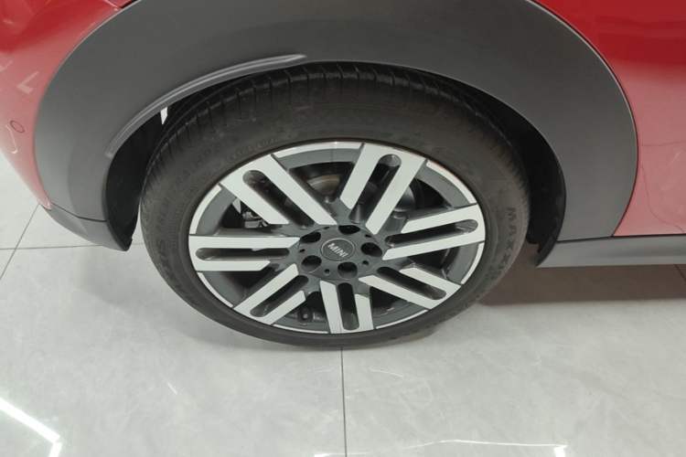 Used MINI 2025 1.5T COOPER Classic Edition Right Rear Wheel Hub