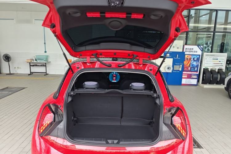 Used MINI 2025 1.5T COOPER Classic Edition Trunk