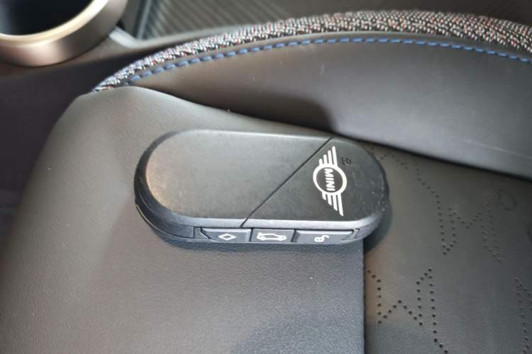 Used MINI 2025 1.5T COOPER Classic Edition Vehicle Key