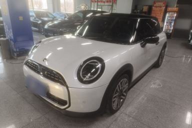 Used MINI 2025 1.5T COOPER Classic Edition