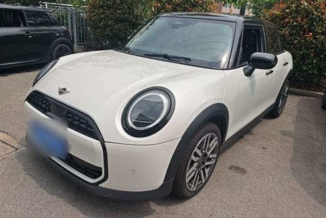 Used MINI 2025 1.5T COOPER Classic Edition Five-Door Version
