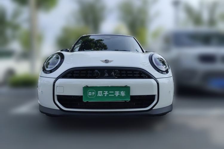 Used MINI 2025 1.5T COOPER Classic Edition Five-Door Version Front