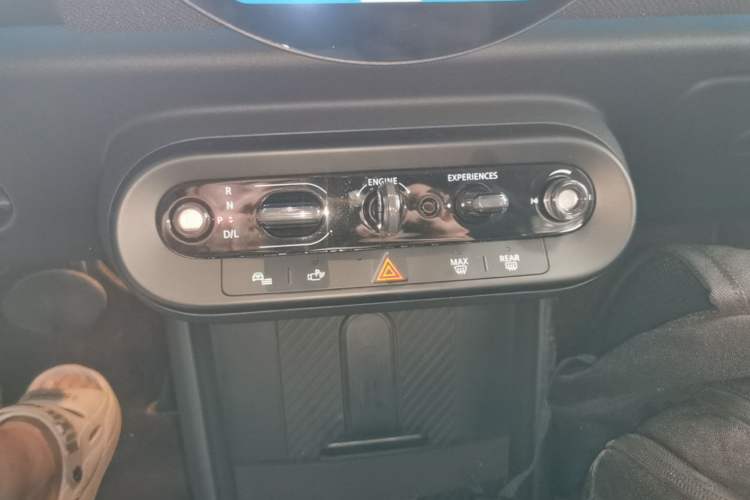 Used MINI 2025 1.5T COOPER Classic Edition Five-Door Version Gear Lever