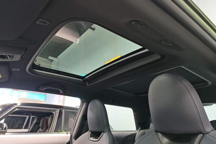 Used MINI 2025 2.0T COOPER S Artist Headliner