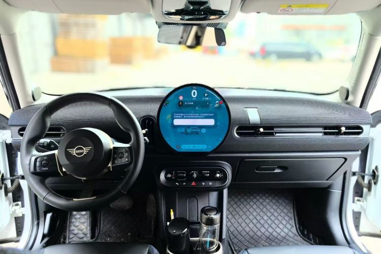 Used MINI 2025 1.5T COOPER Classic Edition Five-Door Version Interior 1