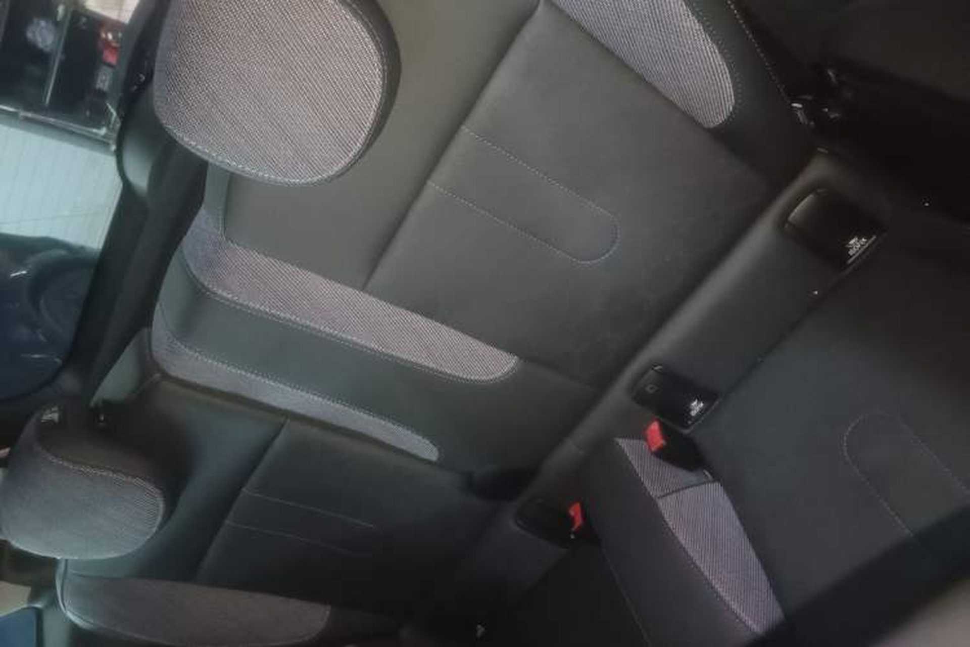 Used MINI 2025 1.5T COOPER Classic Edition Interior 4
