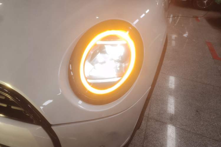 Used MINI 2025 1.5T COOPER Classic Edition Left Front Headlight