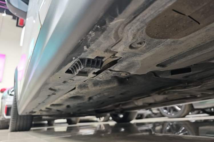Used MINI 2025 2.0T COOPER S Artist Left Side Sill