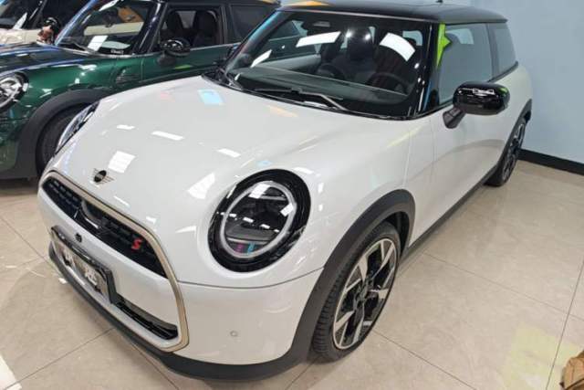 Used MINI 2025 2.0T COOPER S Artist